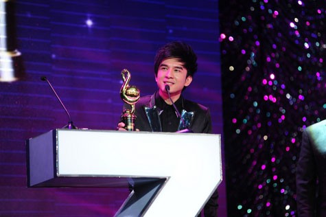 Đan Trường nhận giải Ca khúc mang âm hưởng dân ca của năm 2012